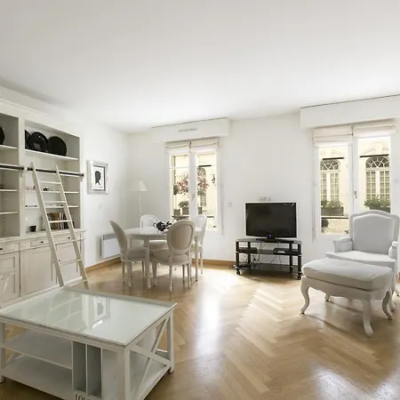Apartment Halldis - Odeon Area *